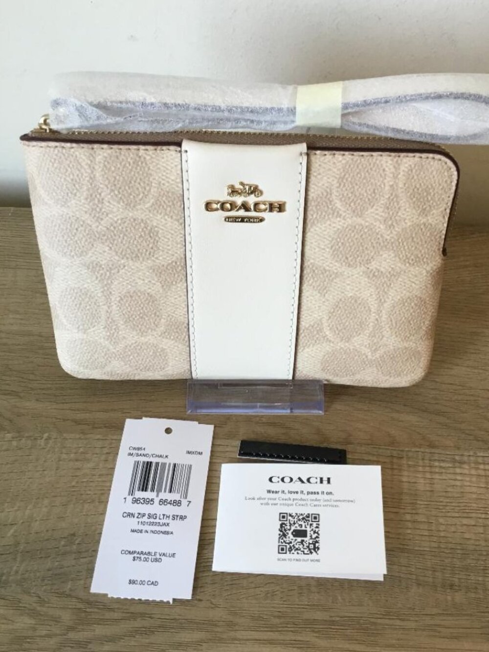 Coach Sand and Chalk Signature Canvas and Leather Corner Zip Wristlet NWT & BOX